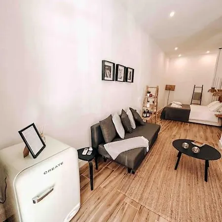 Nice Studio In Lavapies, Downtown Madrid Exterior photo